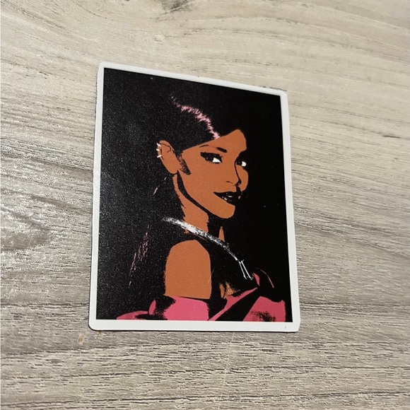 Stylish Art Magnet of Rihanna - Picture 1 of 1